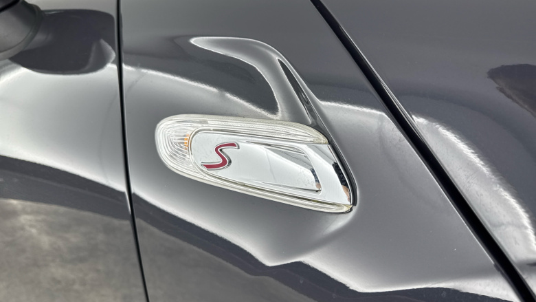 MINI Hatchback 2.0 Cooper S Exclusive II 3dr Auto [Comfort Pack] Petrol Hatchback